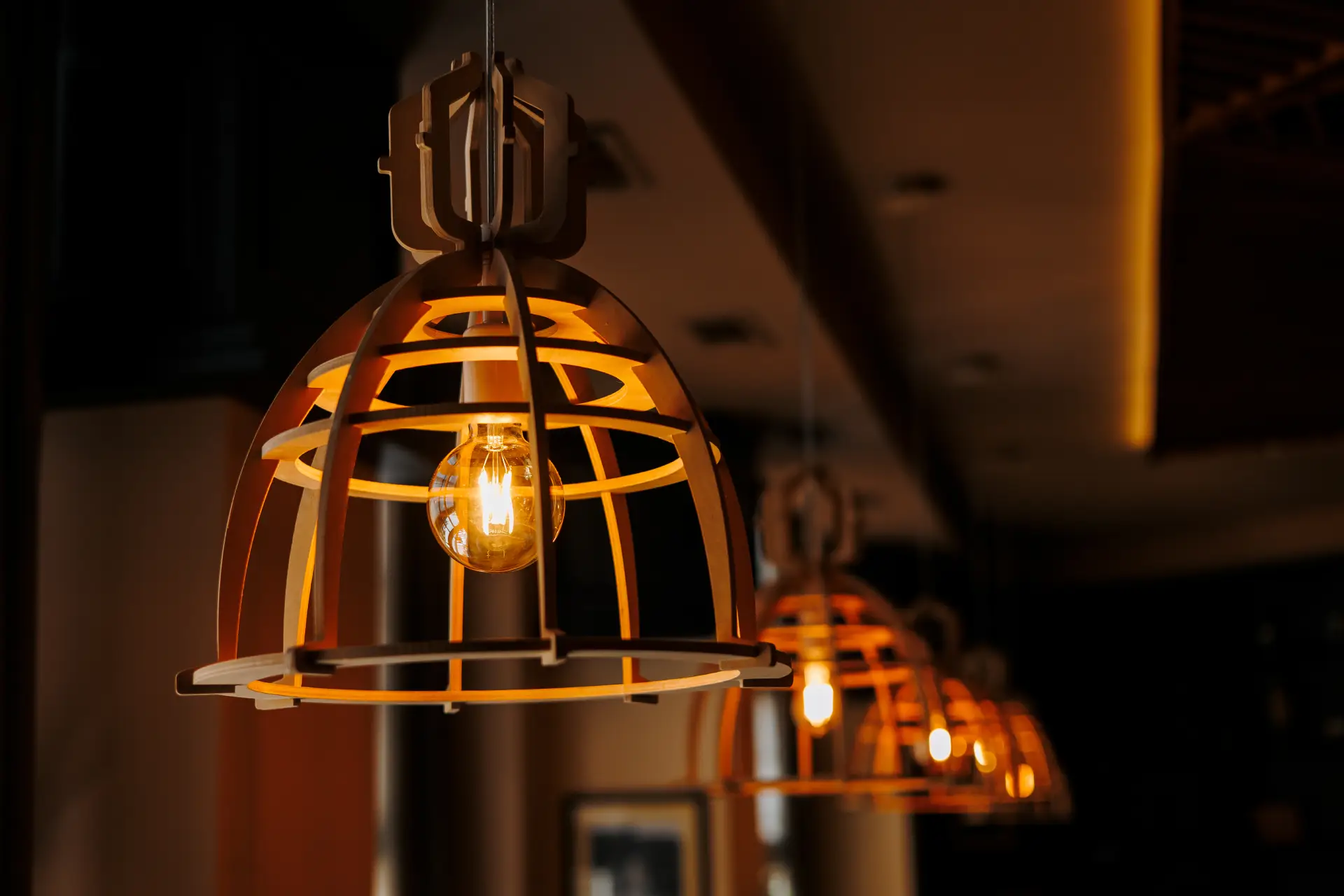 Warm Restaurant Lighting